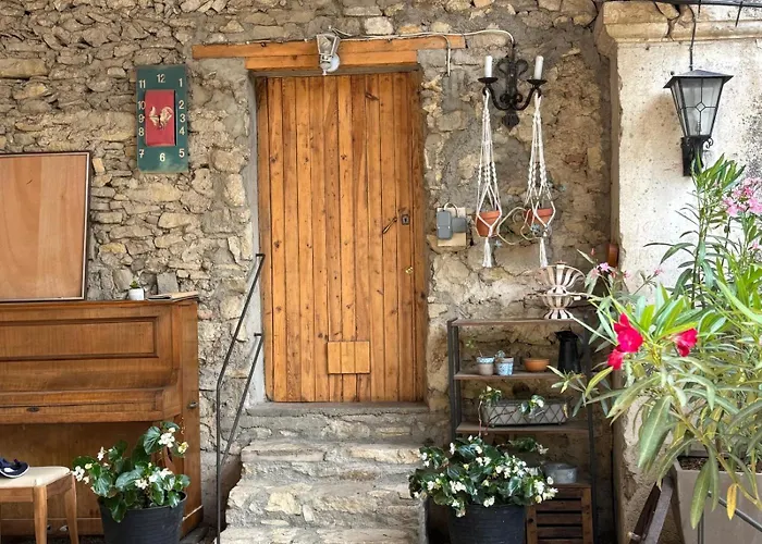 Nyaraló Independant Vézénobres